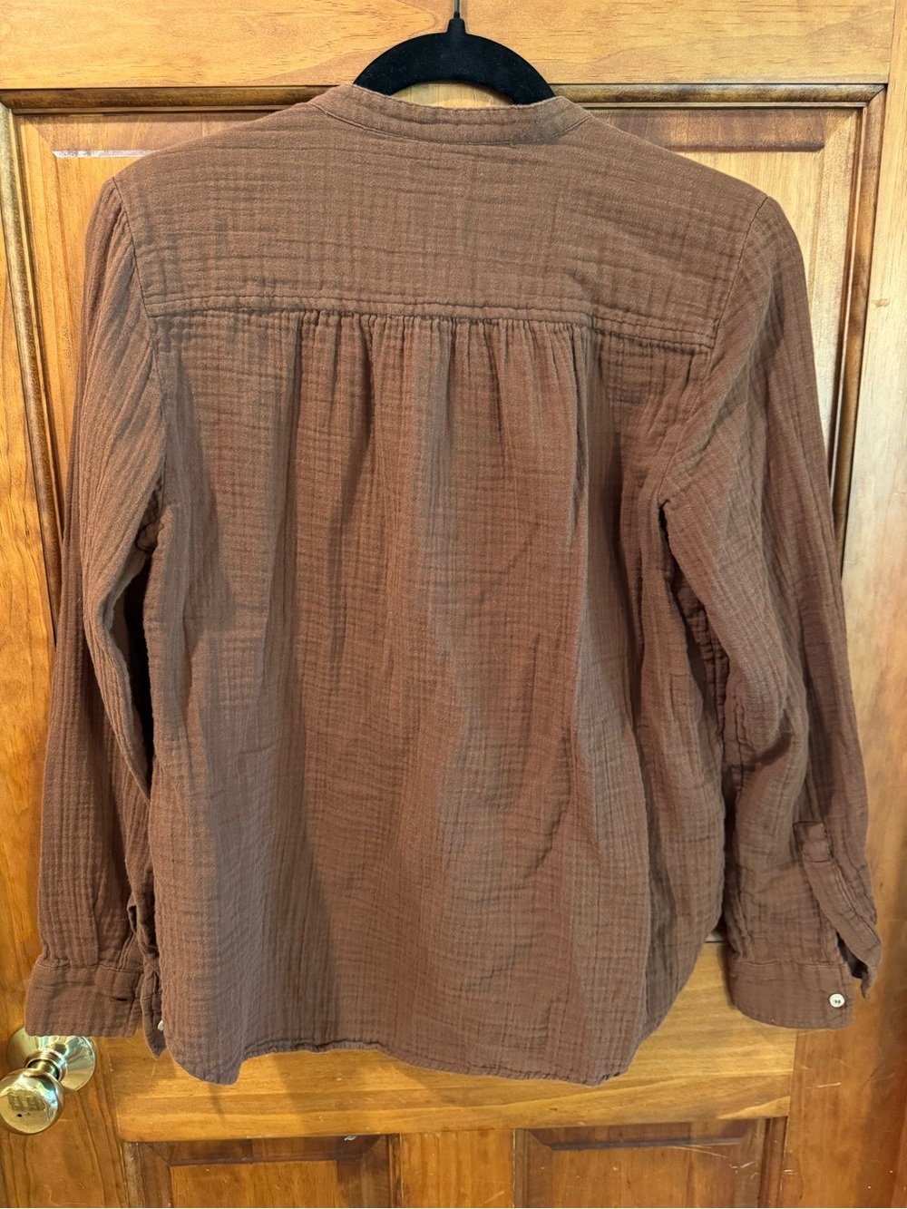 GAP Crinkle Gauze Button-Down Shirt - Picture 3 of 4